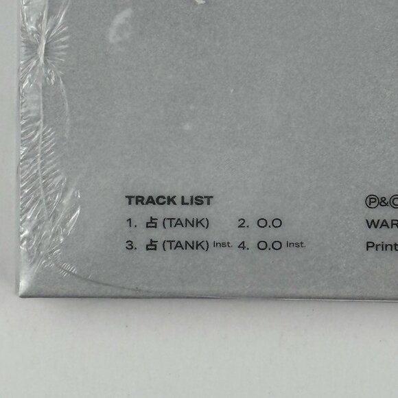 NMIXX KPOP Album - AD MARE Light Ver. w/ Photobook & Photocard - Picture 4 of 5